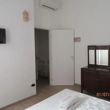 公寓 In Centro A Due Passi Dal Mare 切萨雷奥港